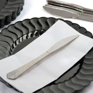 Silver Heavyweight Plastic Knife – Each Rental